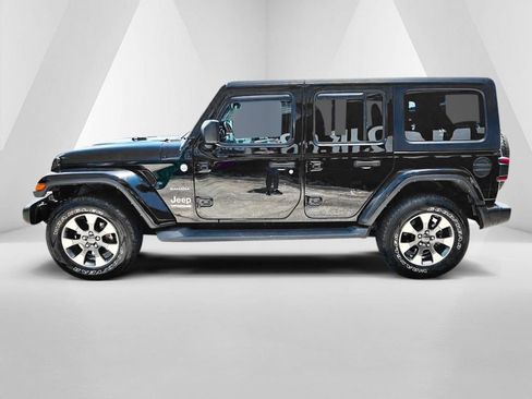 Used 2021 Jeep Wrangler Unlimited Sahara w/ Uconnect 4C Nav & Sound Group AWD/4WD image 4