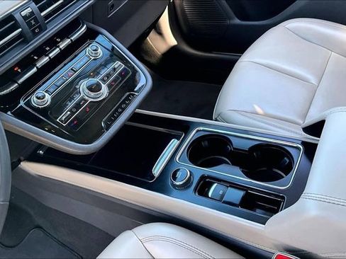 Used 2022 Lincoln Corsair FWD image 14