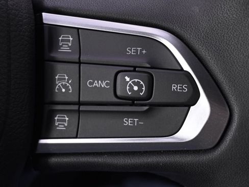 Used 2025 Jeep Compass Limited AWD/4WD image 35
