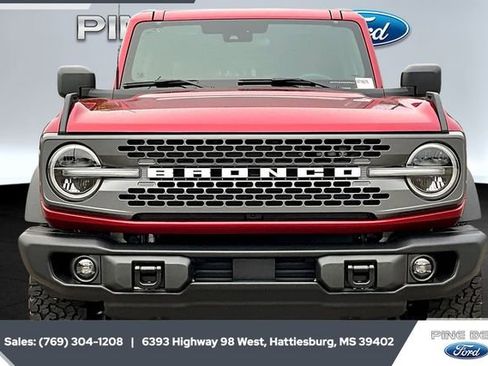 New 2025 Ford Bronco Badlands image 3
