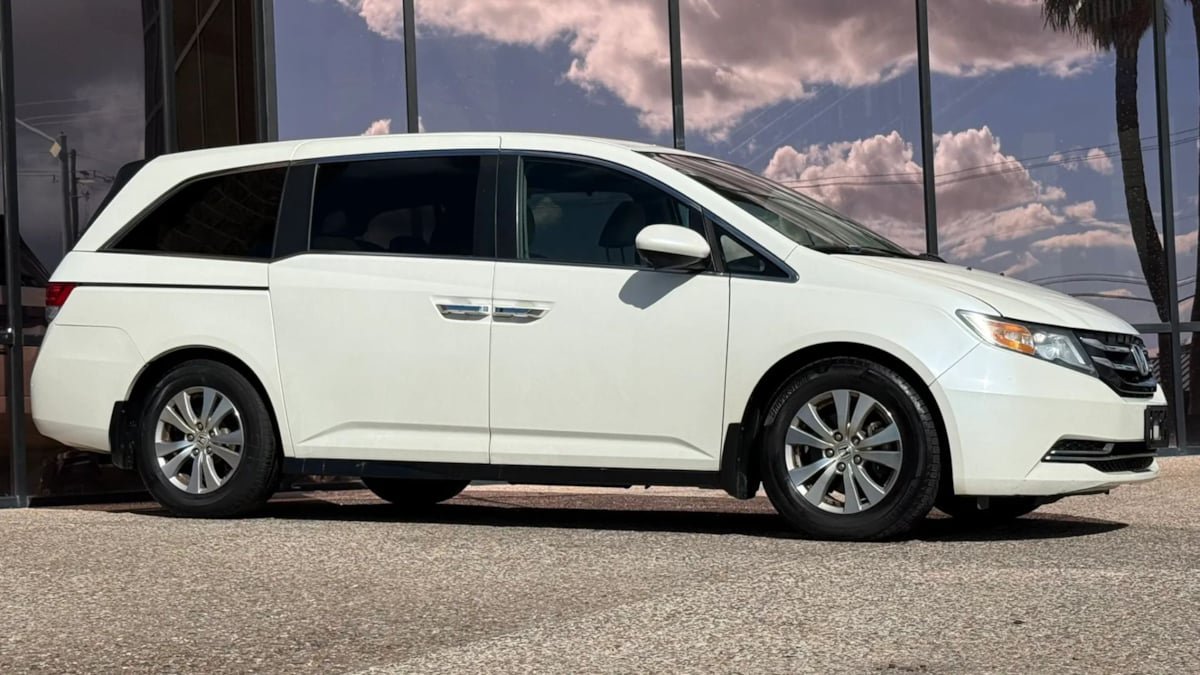 Used 2016 Honda Odyssey EX image 16
