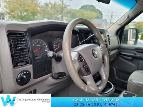 Used 2018 Nissan NV 2500 SV image 9