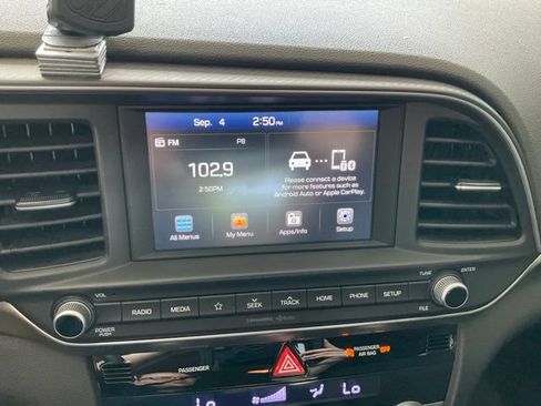 Used 2020 Hyundai Elantra SEL w/ Cargo Package (C1) FWD image 13