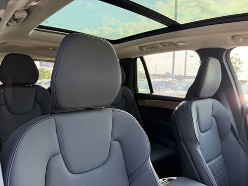 Certified 2026 Volvo XC90 B6 Plus AWD/4WD image 11