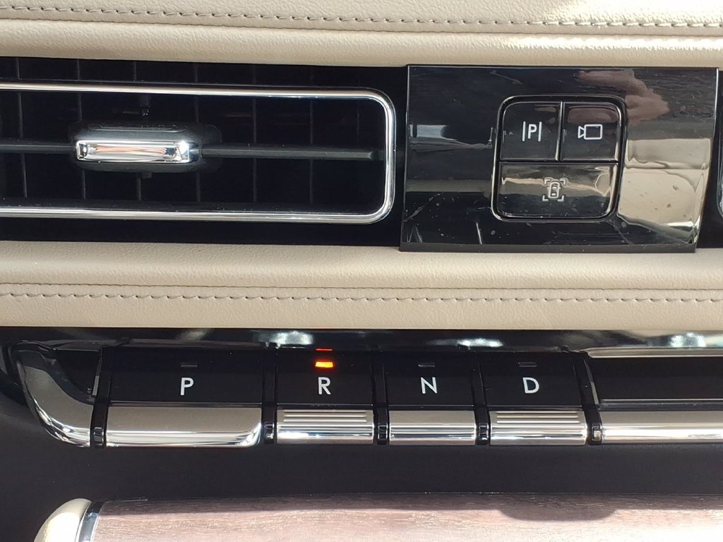 Used 2024 Lincoln Aviator Reserve w/ Equipment Group 201A AWD/4WD image 22