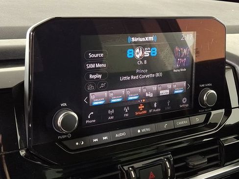 Used 2022 Nissan Pathfinder SV AWD/4WD image 3