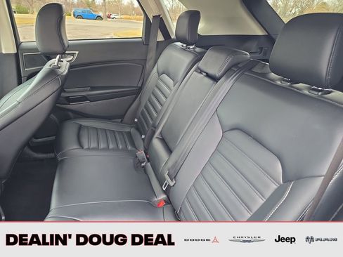 Used 2024 Ford Edge SEL image 23