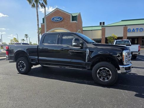 Used 2023 Ford F250 Lariat w/ Lariat Ultimate Package AWD/4WD image 2