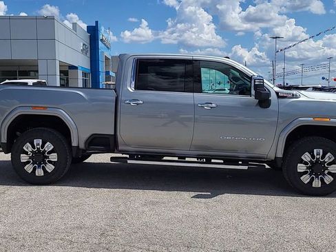 New 2025 GMC Sierra 2500 Denali w/ Denali Reserve Package image 8