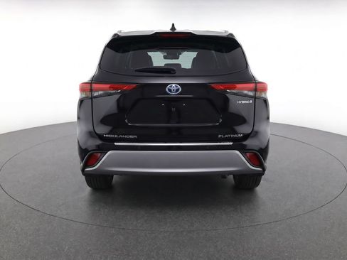 Used 2021 Toyota Highlander Platinum AWD/4WD image 7