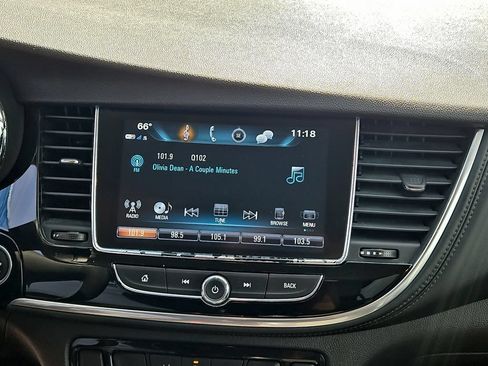 Used 2021 Buick Encore Preferred FWD image 28