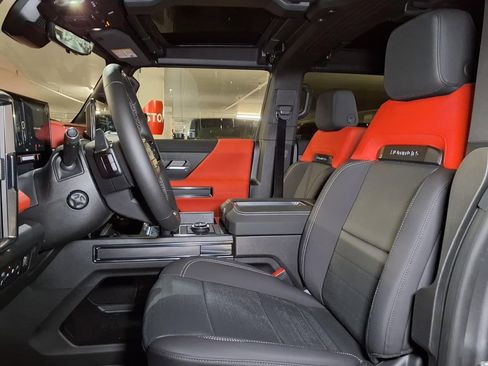 New 2026 GMC Hummer EV 3X w/ Carbon Fiber Edition Package AWD/4WD image 15