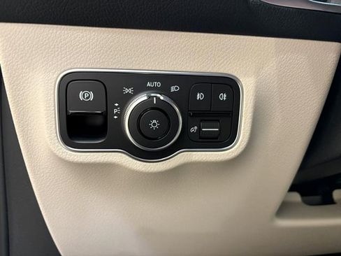New 2026 Mercedes-Benz GLB 250 image 15