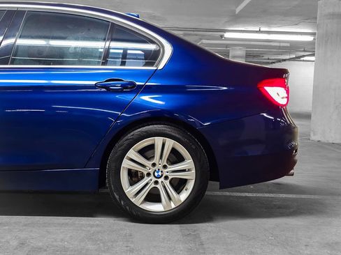 Used 2017 BMW 330i xDrive Sedan image 16