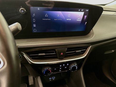 Used 2024 Buick Encore GX Sport Touring image 25