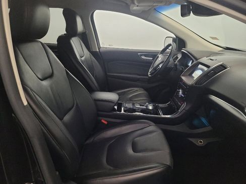 Used 2019 Ford Edge Titanium AWD/4WD image 21