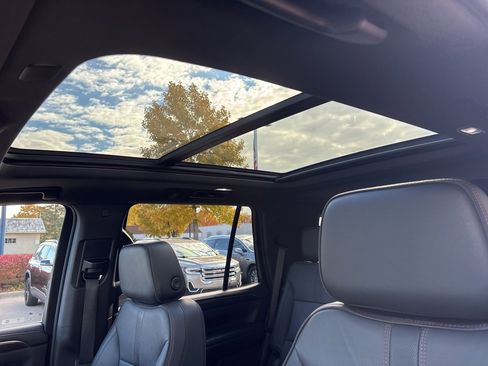 Used 2022 Chevrolet Tahoe RST w/ Luxury Package image 21