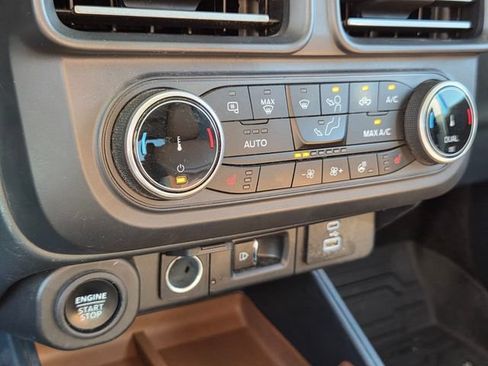 Used 2024 Ford Maverick Lariat w/ FX4 Off-Road Package AWD/4WD image 22