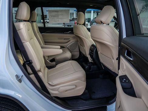 New 2026 Jeep Grand Cherokee L Limited image 22