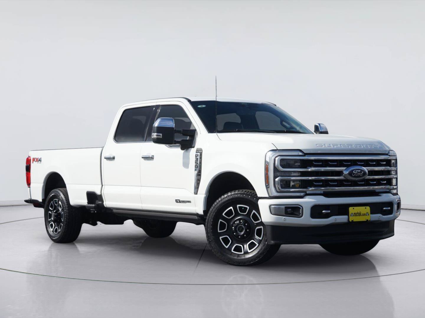 Used 2024 Ford F350 Platinum w/ FX4 Off-Road Package AWD/4WD image 2