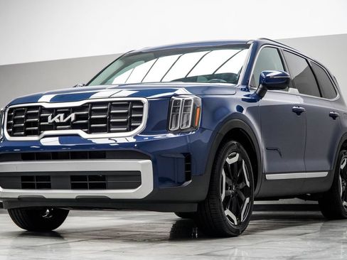 Used 2023 Kia Telluride S w/ S Sunroof Package AWD/4WD image 9