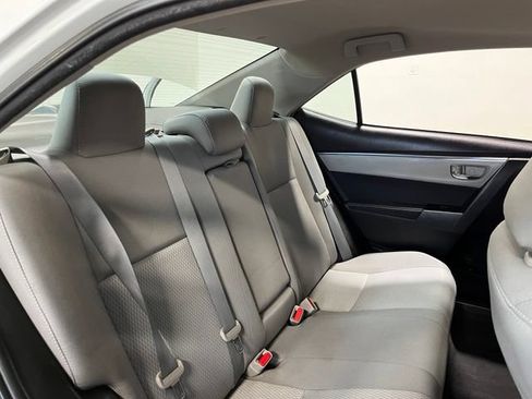 Used 2016 Toyota Corolla LE FWD image 13