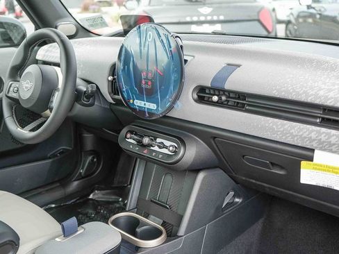 Used 2026 MINI Cooper 2-Door Hardtop FWD image 16