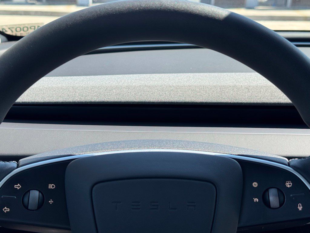 Used 2025 Tesla Model 3 RWD image 11