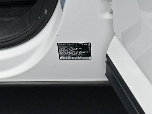 Used 2020 Volkswagen Atlas Cross Sport SEL image 42