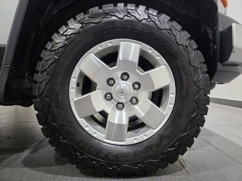 Used 2007 Toyota FJ Cruiser 4WD image 25