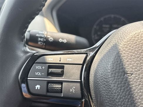 Used 2025 Honda HR-V EX-L image 14