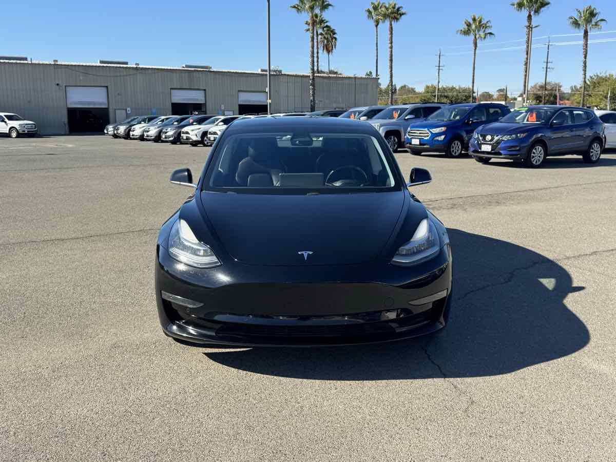 Used 2018 Tesla Model 3 Long Range RWD image 4