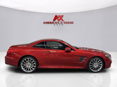 Used 2018 Mercedes-Benz SL 550 image 8