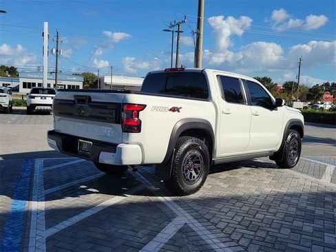 Used 2025 Nissan Frontier PRO-4X image 5