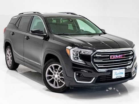 Used 2024 GMC Terrain SLT AWD/4WD image 6