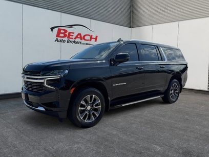 Used 2022 Chevrolet Suburban LT w/ Luxury Package