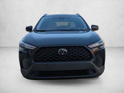 Certified 2022 Toyota Corolla Cross LE image 2