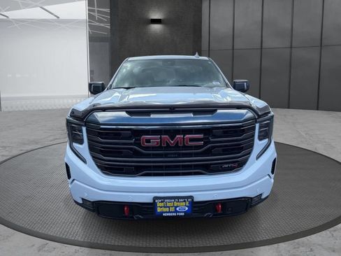 Used 2024 GMC Sierra 1500 AT4 w/ Technology Package AWD/4WD image 2