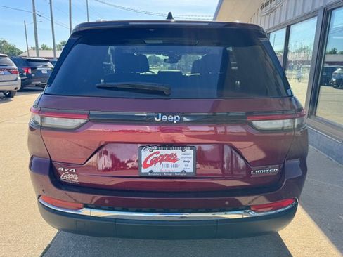 Used 2023 Jeep Grand Cherokee Limited w/ Trailer Tow Prep Group (B) AWD/4WD image 6
