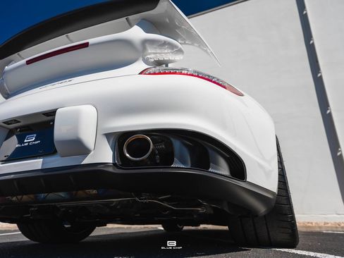 Used 2011 Porsche 911 GT2 RS RWD image 36