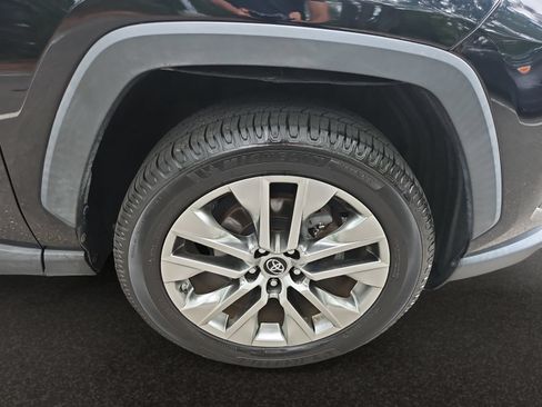 Used 2019 Toyota RAV4 XLE Premium w/ All Weather Liner Package AWD/4WD image 40