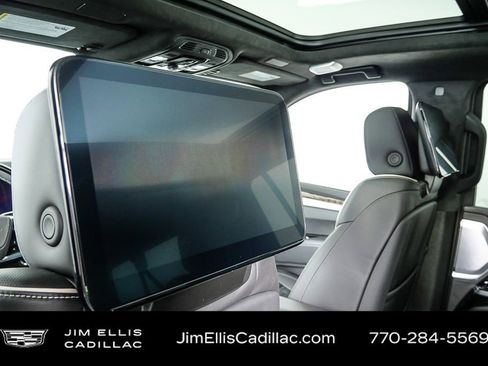 Certified 2026 Cadillac Escalade ESV Platinum Sport w/ LPO, ONYX Package AWD/4WD image 20