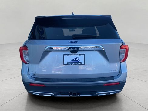 Certified 2023 Ford Explorer XLT w/ Equipment Group 202A image 7