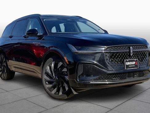 New 2026 Lincoln Nautilus Reserve image 2