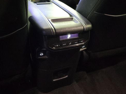 Certified 2024 Toyota Grand Highlander XLE image 14