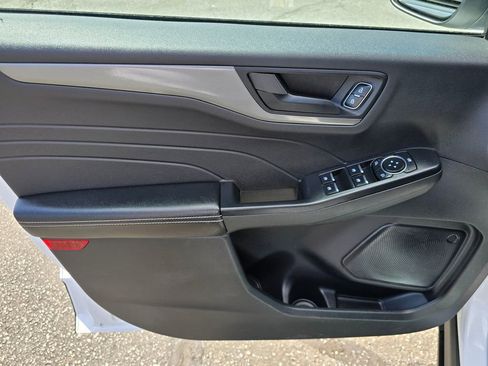 Used 2025 Ford Escape Active w/ Tech Pack #1 FWD image 9