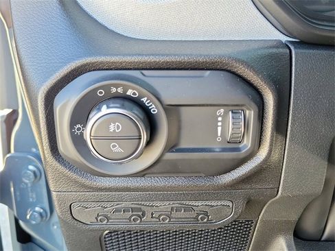 New 2026 Jeep Gladiator Sport image 17