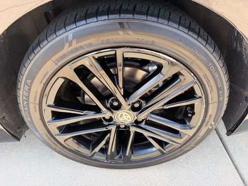 Used 2025 Toyota Camry SE FWD image 24