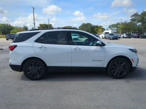 Used 2022 Chevrolet Equinox RS w/ Infotainment Package AWD/4WD image 5