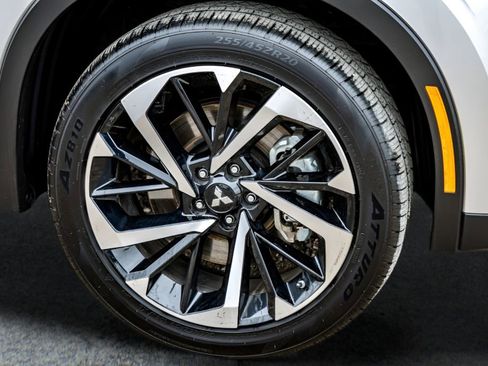 Used 2024 Mitsubishi Outlander SE FWD image 26